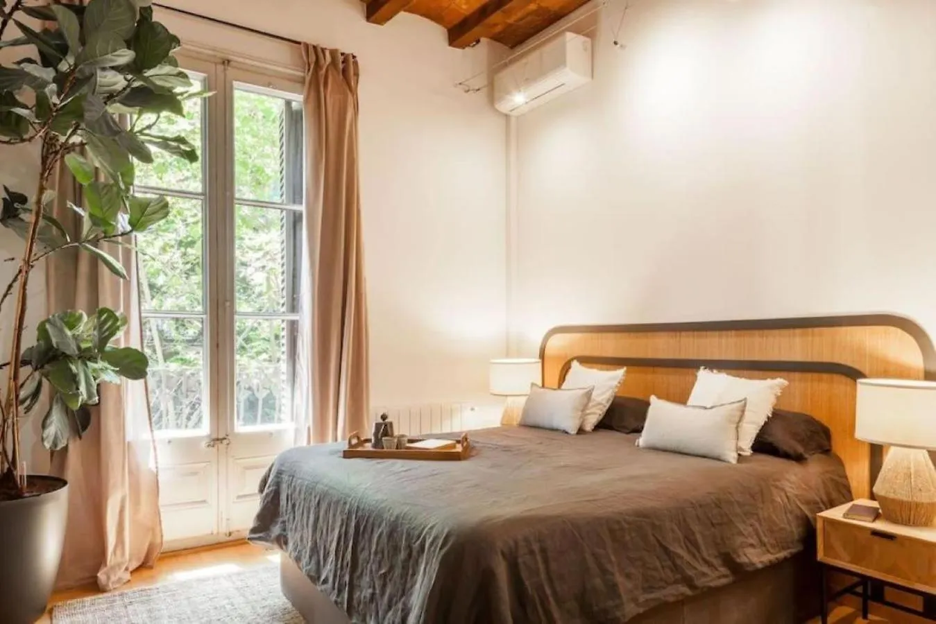 Lejlighed Kakwa - 2 Bedroom And Balcony Eixample Esquerra Barcelona
